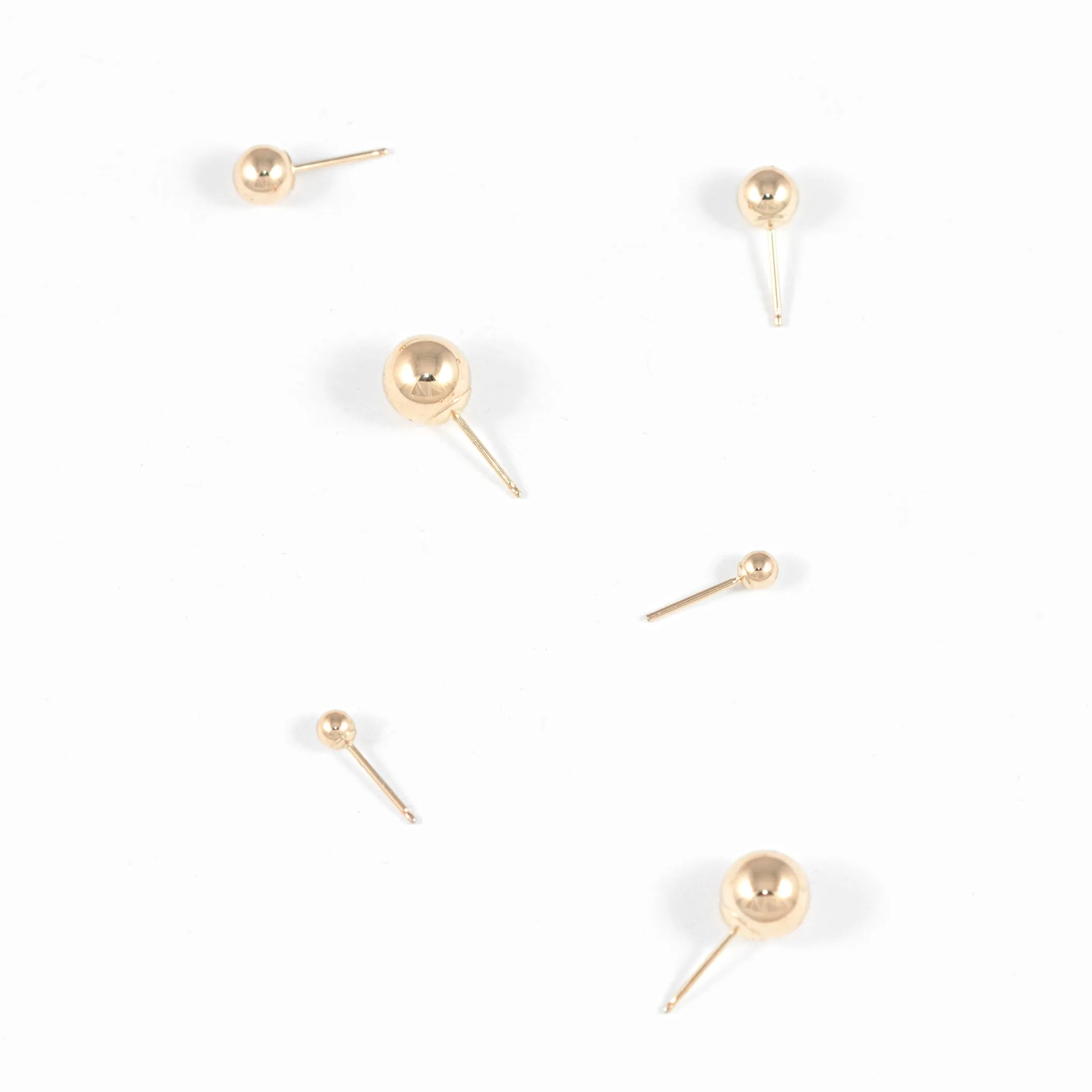 Ball Stud Earrings – 18k Yellow Gold – Small